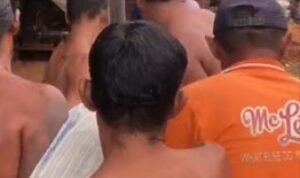 Suasana proses evakuasi warga tenggelam di kawasan Alalak Selatan Banjarmasin, Senin (9/3/2026).(Foto : Istimewa)